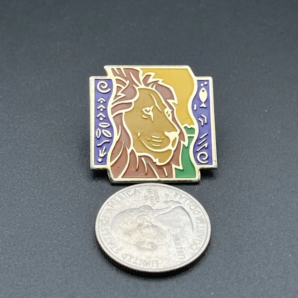 World Wildlife Fund WWF Lion Go Wild Lapel Hat‎ Pin